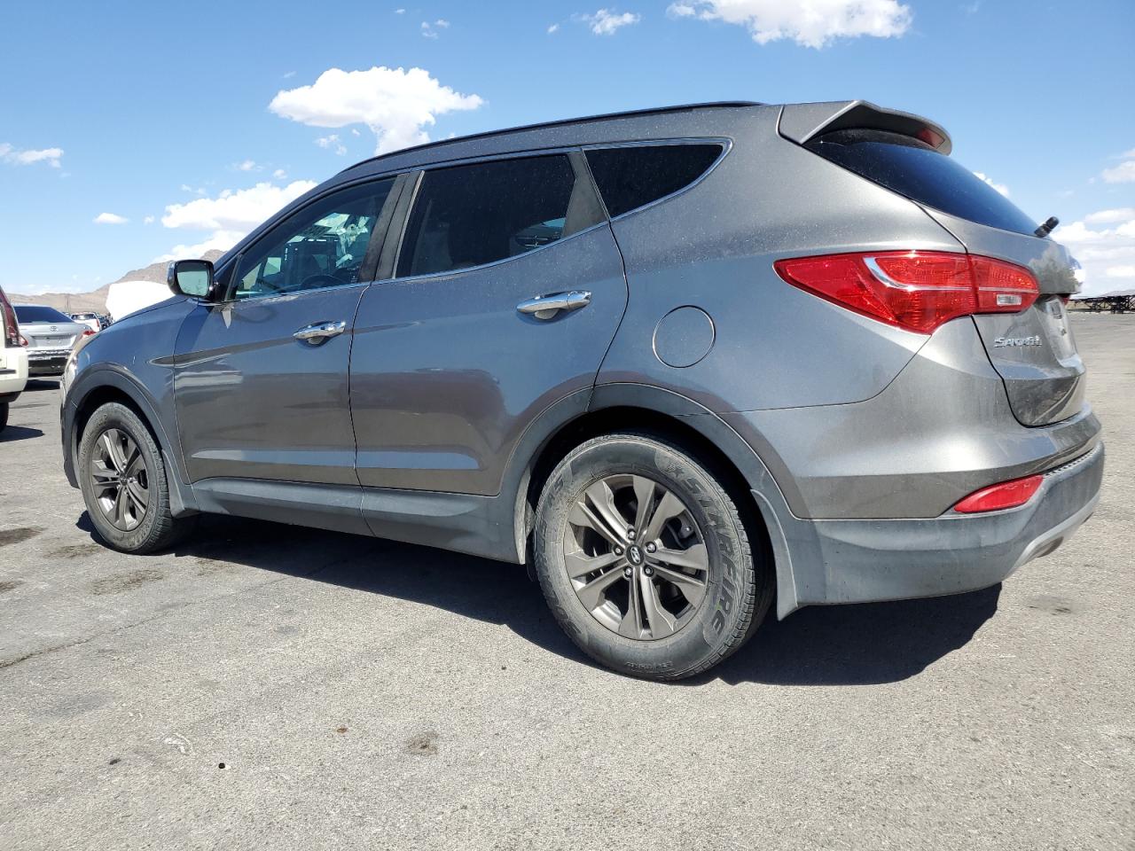 Hyundai SANTA FE Image 4