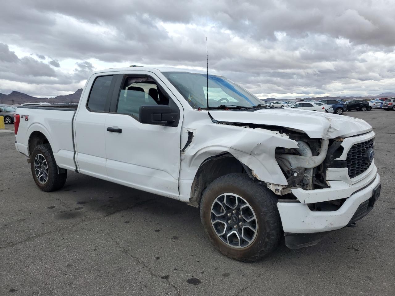 Ford F-150 Super Cab Image 4