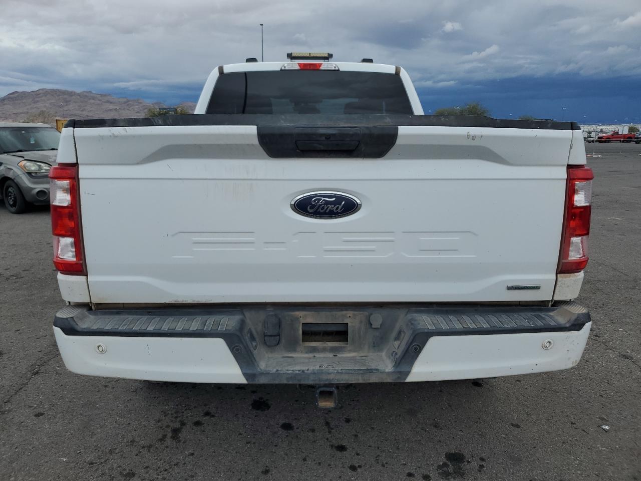 Ford F-150 Super Cab Image 6