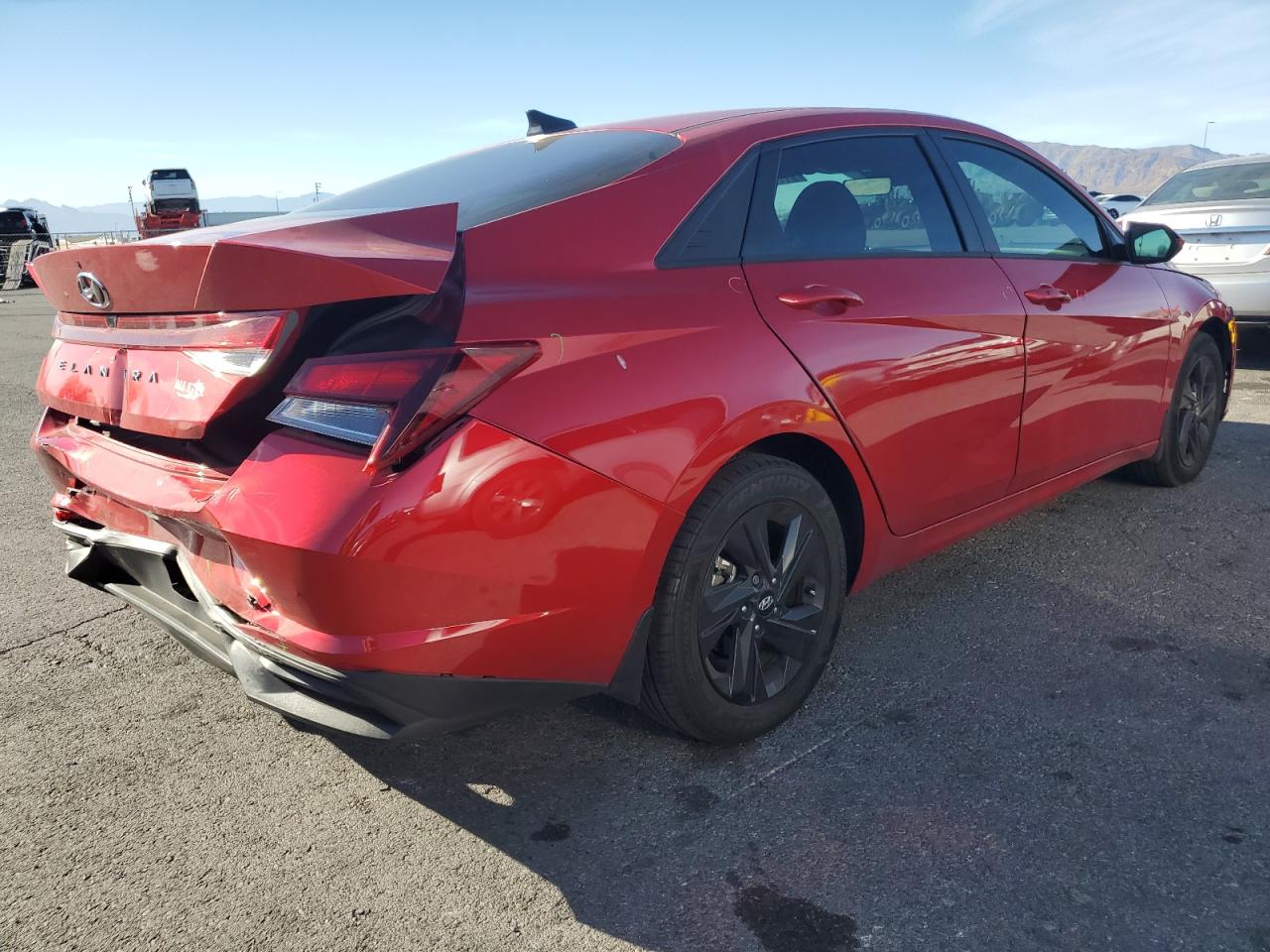 Hyundai ELANTRA Sel Image 4