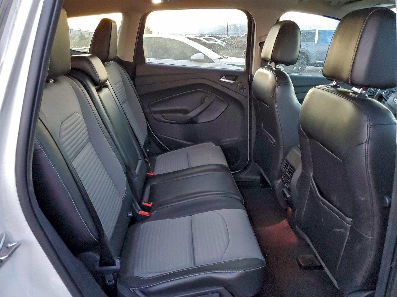 Ford Escape Titanium Image 8