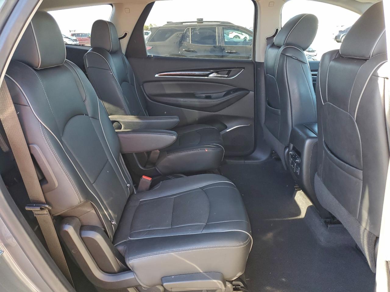 Buick Enclave Avenir Image 8