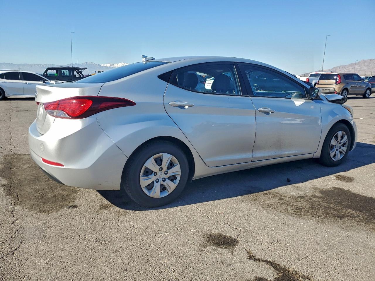 Hyundai ELANTRA Se Image 8