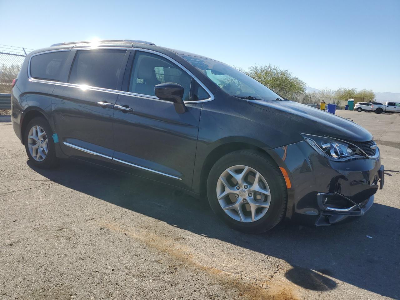 Chrysler Pacifica Touring L Plus Image 10