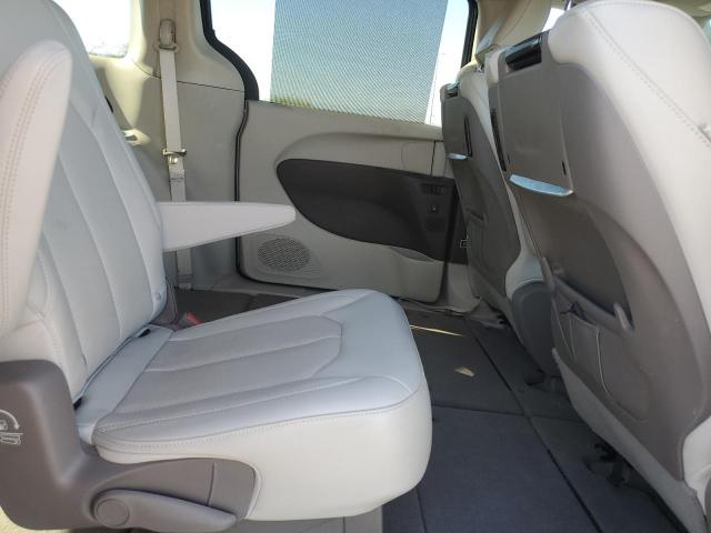 Chrysler Pacifica Touring L Plus Image 3