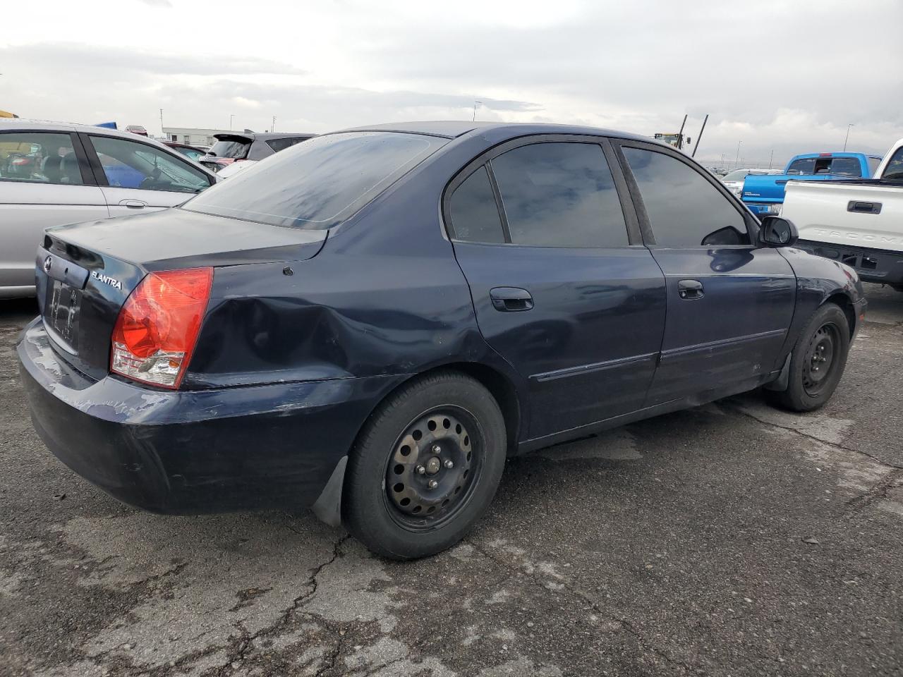 Hyundai ELANTRA Gls Image 3