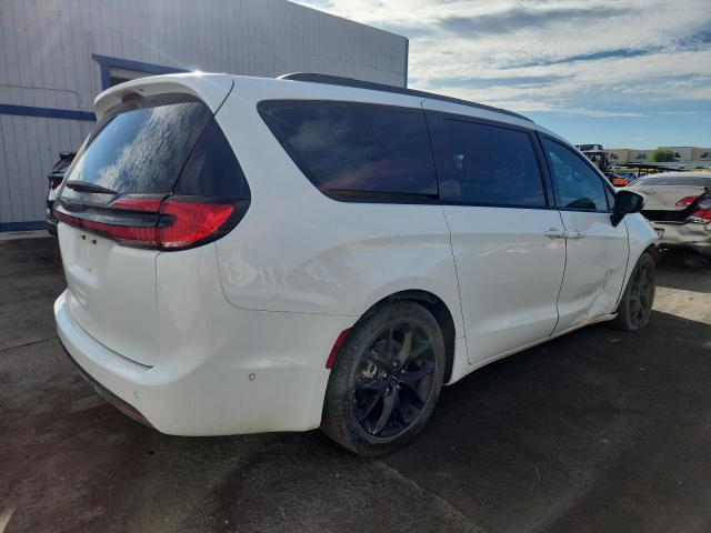 Chrysler Pacifica Touring L Image 4