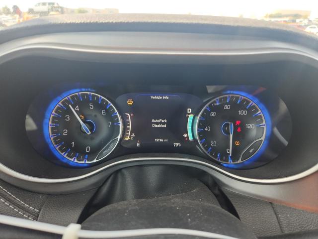 Chrysler Pacifica Touring L Image 10