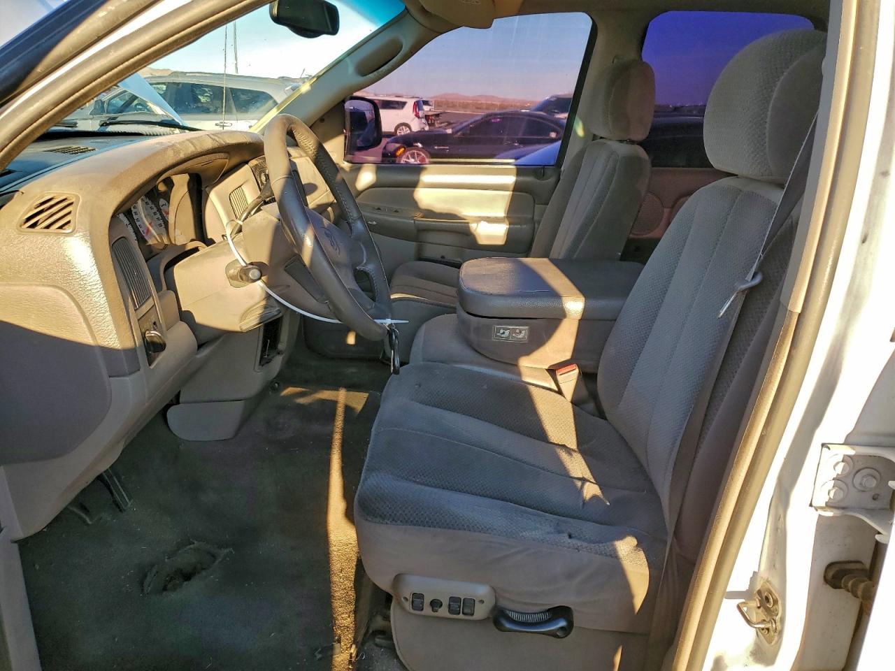 Dodge Ram 1500 Image 9