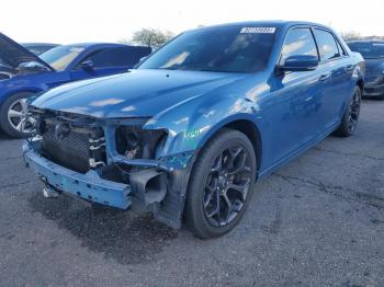  Salvage Chrysler 300