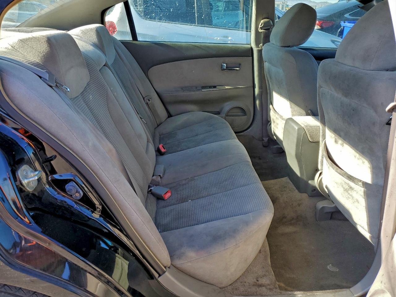 Nissan Altima S Image 11