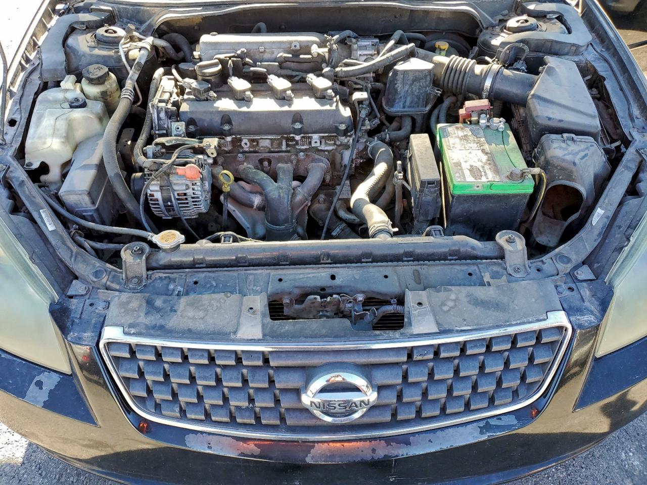 Nissan Altima S Image 9