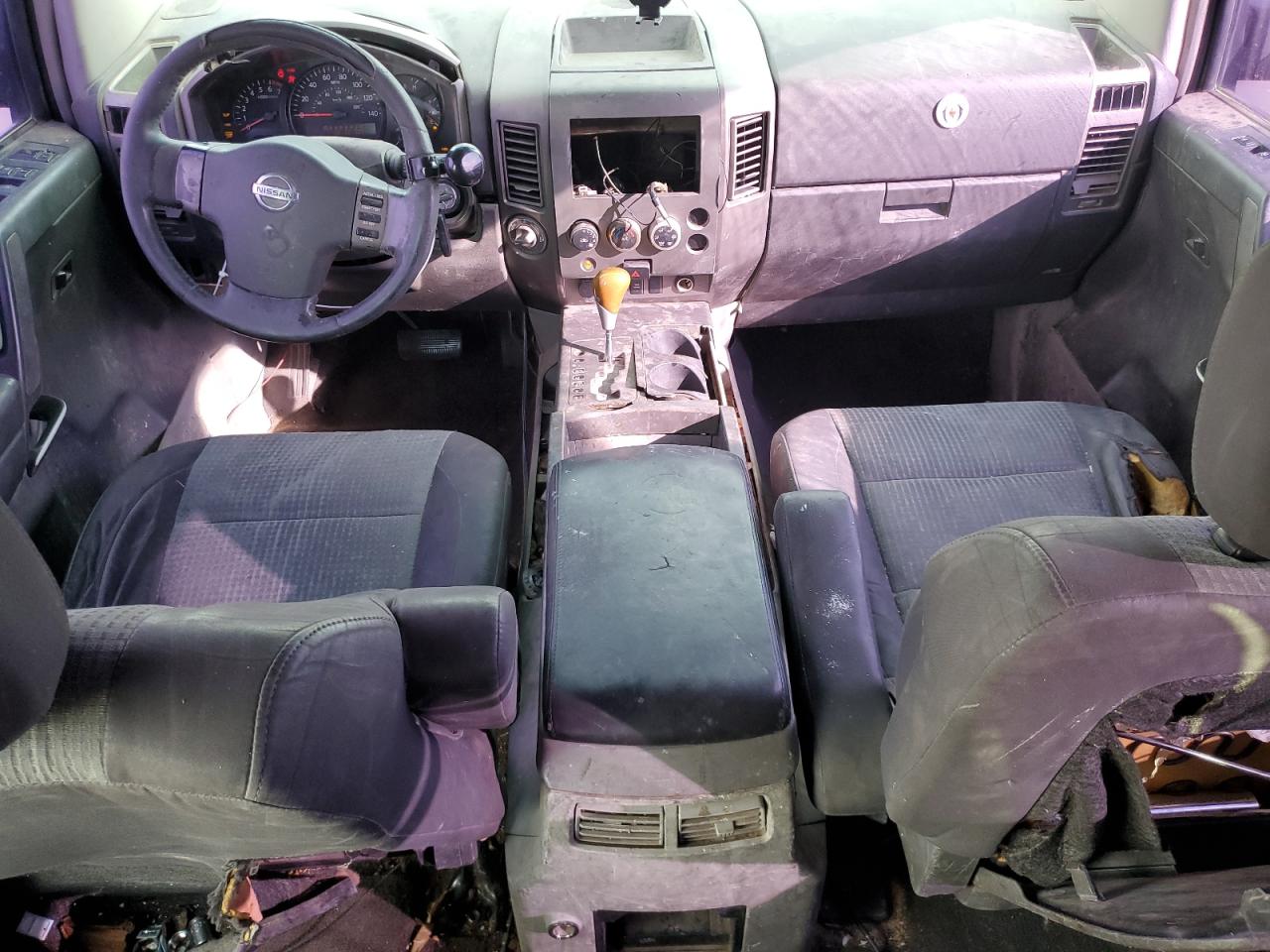 Nissan Titan Xe Image 9