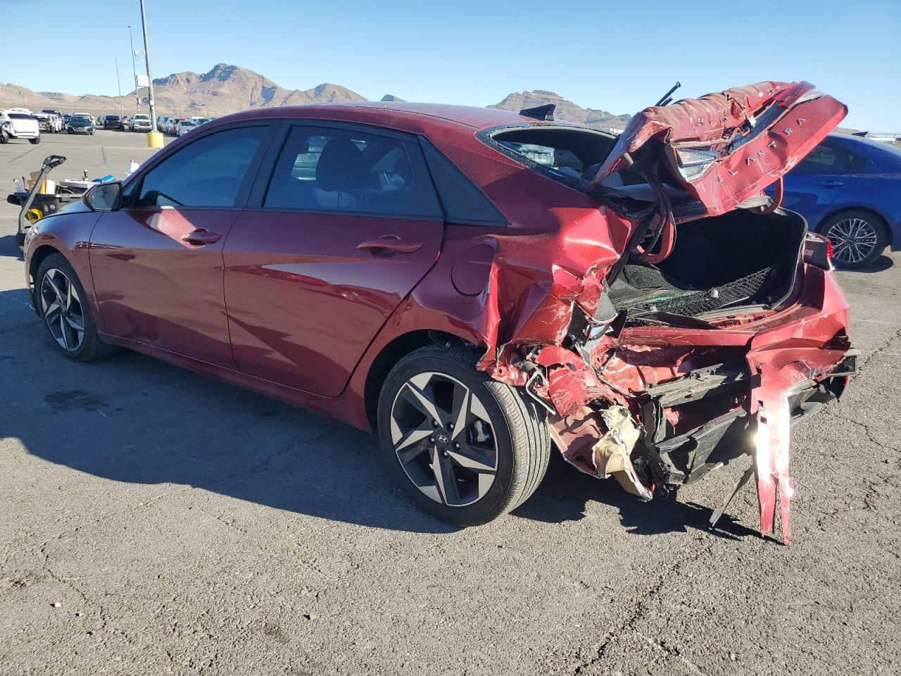 Hyundai ELANTRA Sel Image 3