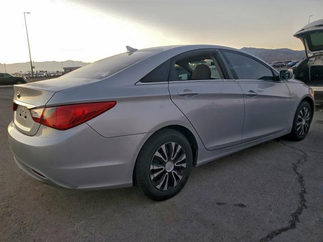 Hyundai SONATA Gls Image 9