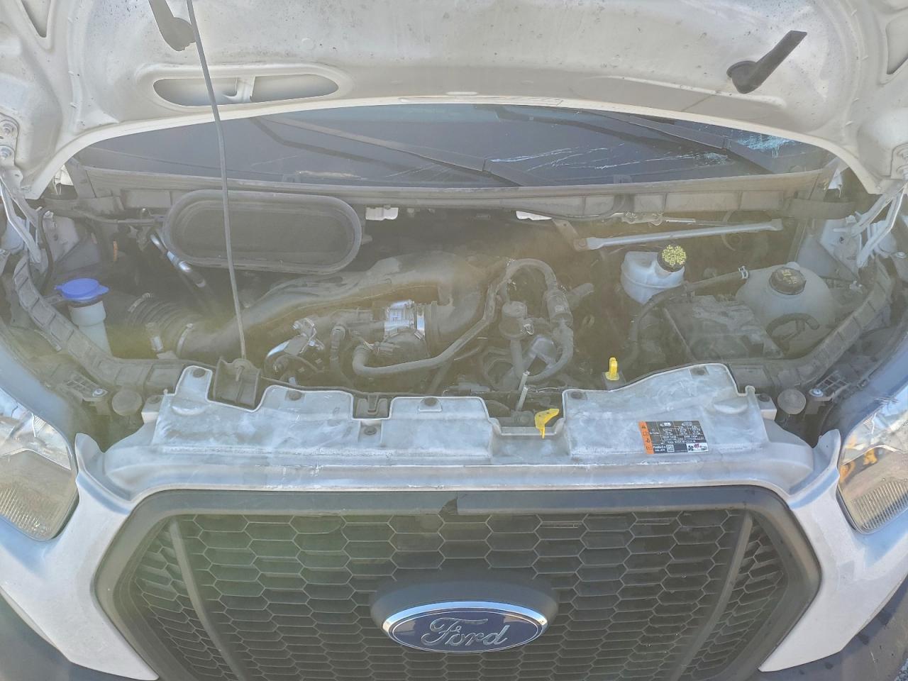 Ford Transit T-250 Image 11