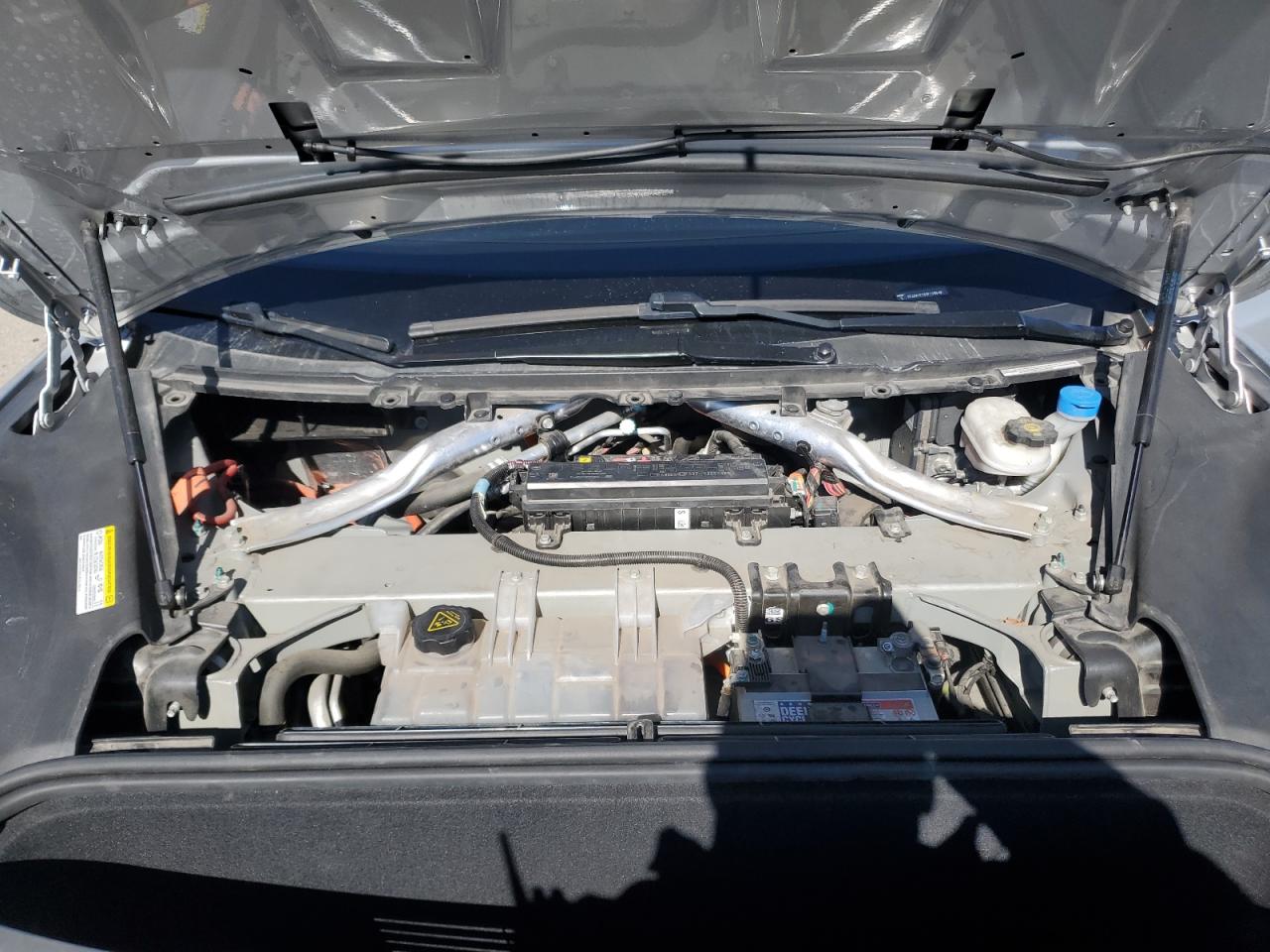 Tesla Model S Image 8