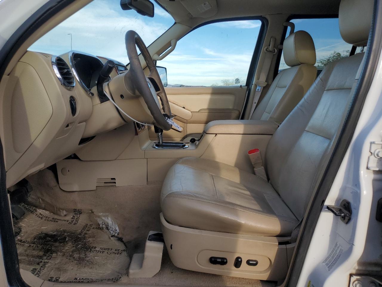 Ford Explorer Eddie Bauer Image 7