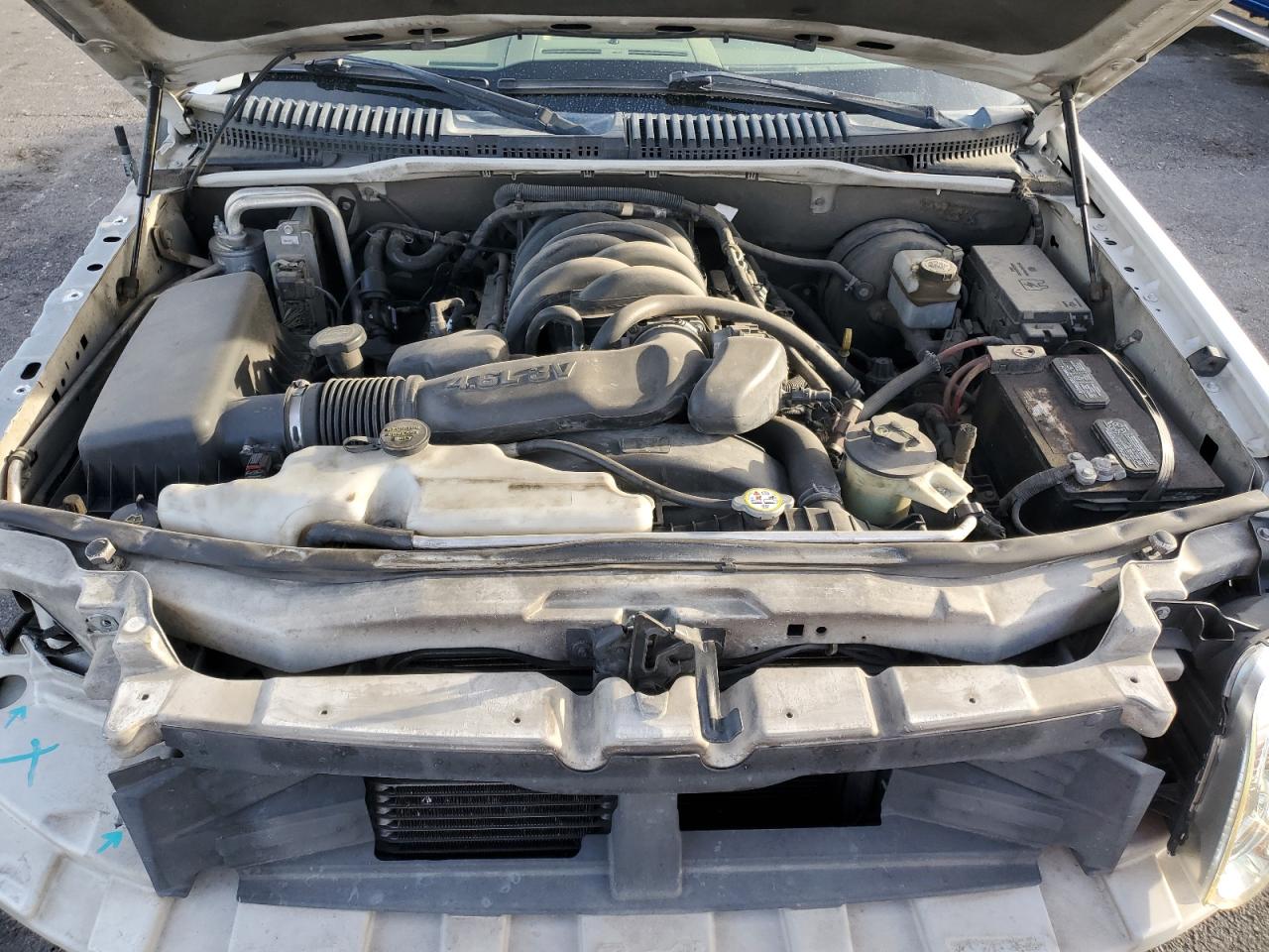 Ford Explorer Eddie Bauer Image 11