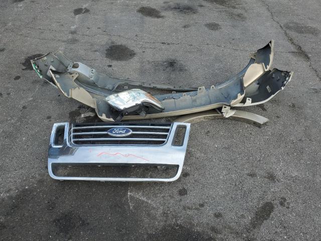 Ford Explorer Eddie Bauer Image 13