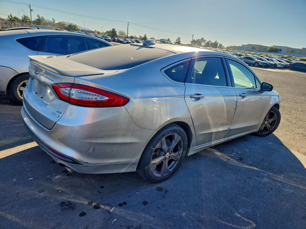 Ford Fusion Se Image 4