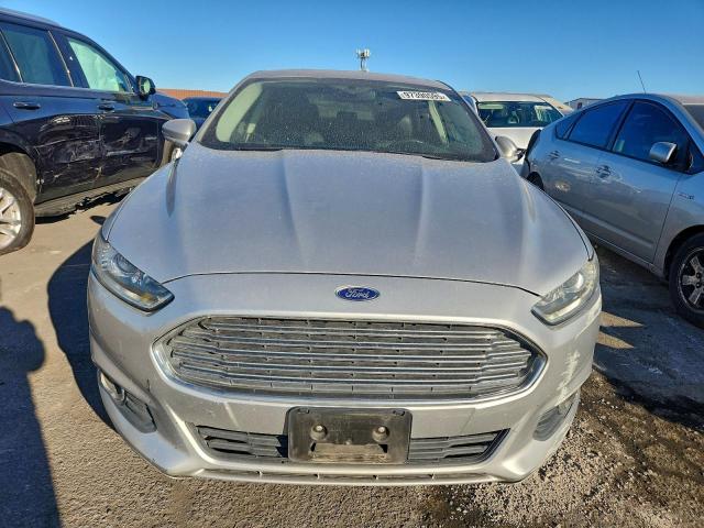 Ford Fusion Se Image 5