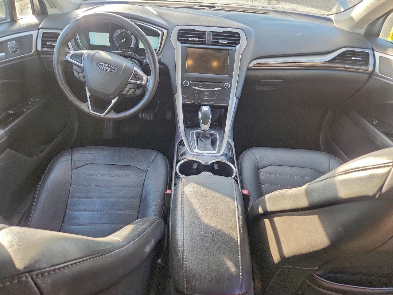 Ford Fusion Se Image 9