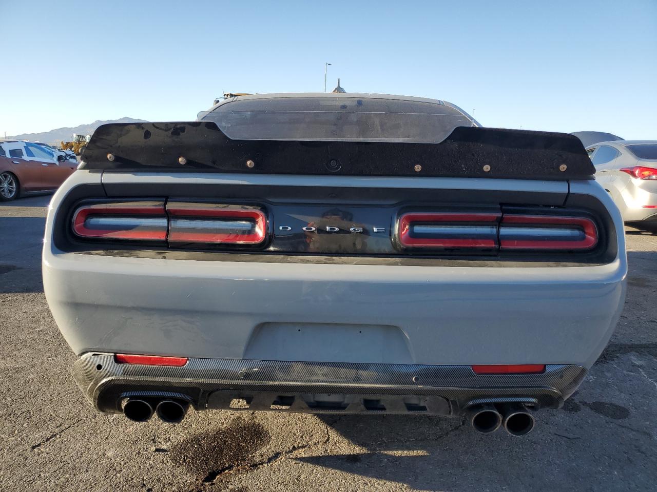 Dodge Challenger R/t Scat Pack Image 4