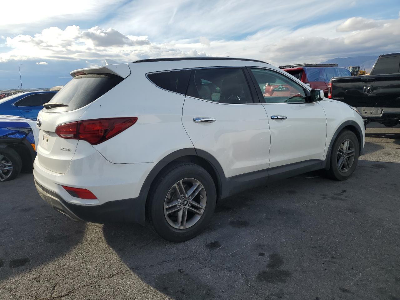Hyundai SANTA FE Image 6