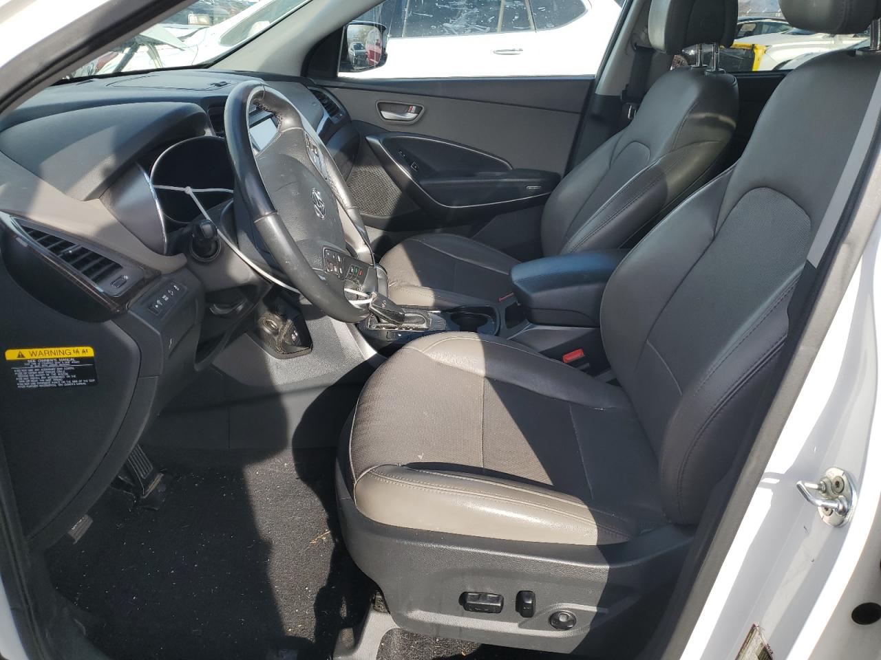 Hyundai SANTA FE Image 8