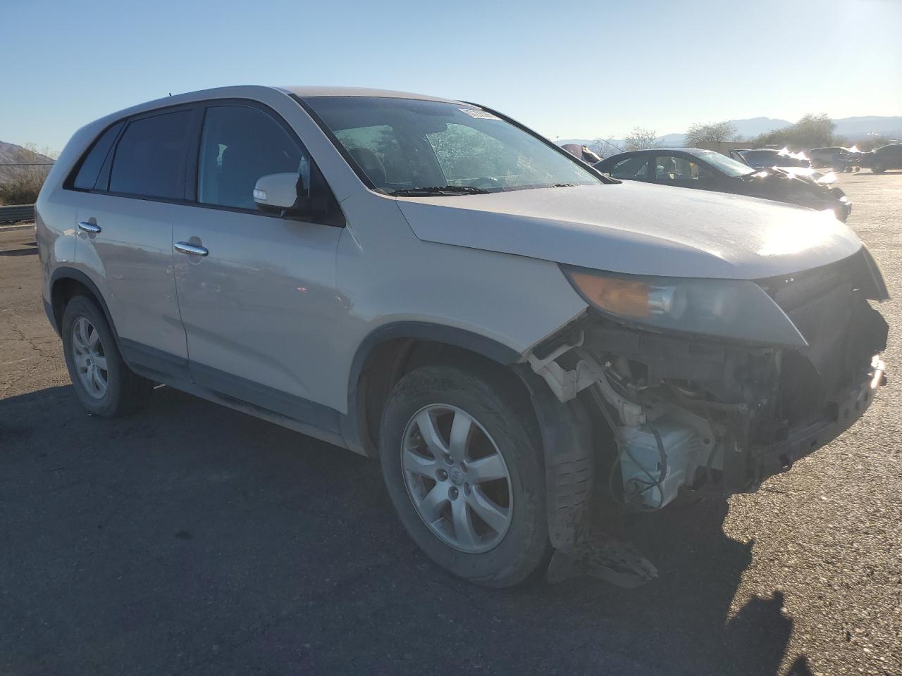 Kia Sorento Base Image 3