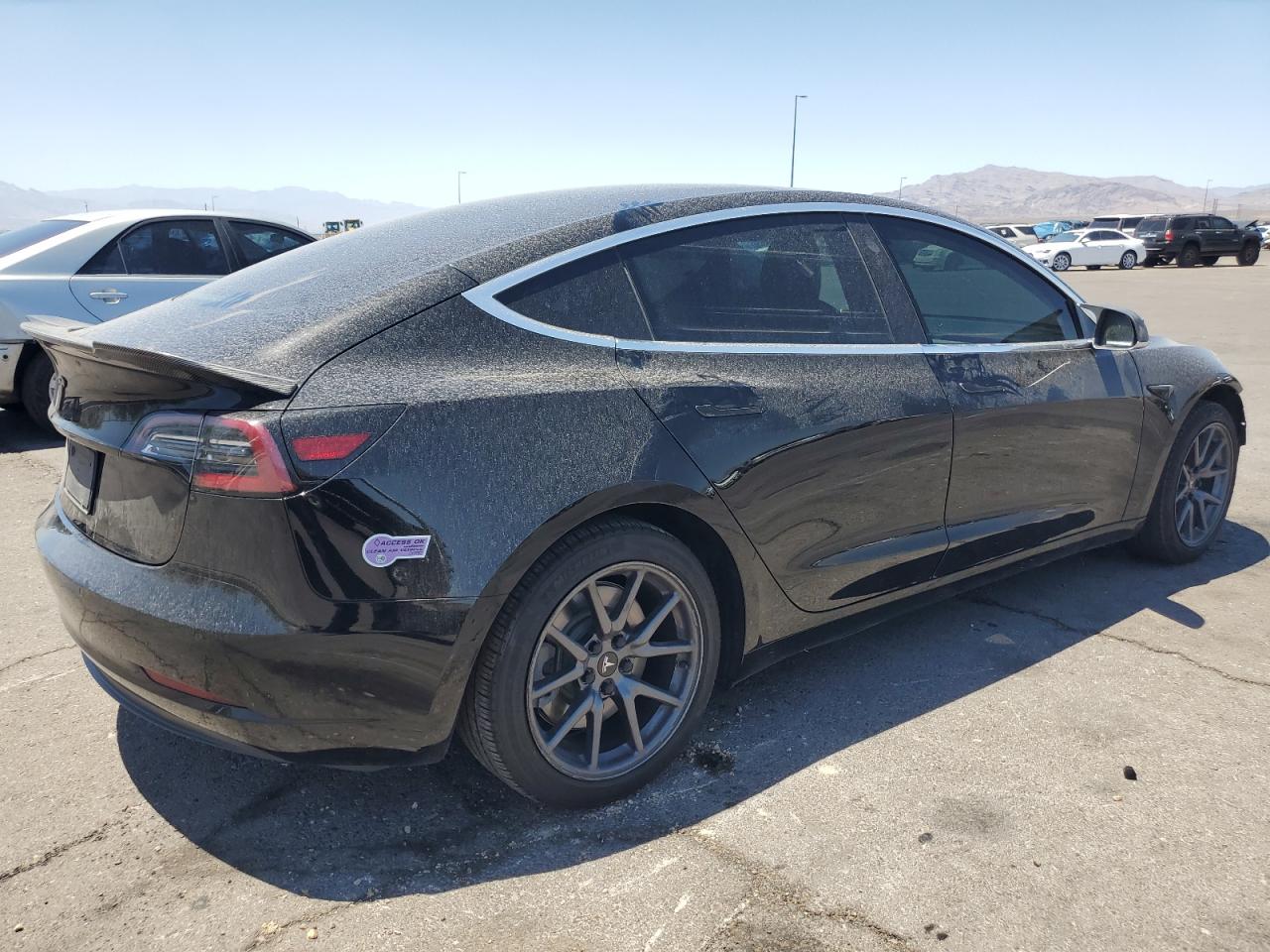 Tesla Model 3 Image 8