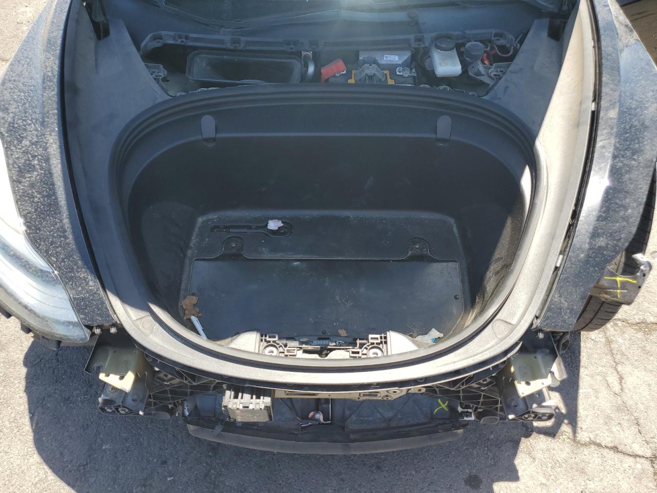 Tesla Model 3 Image 10