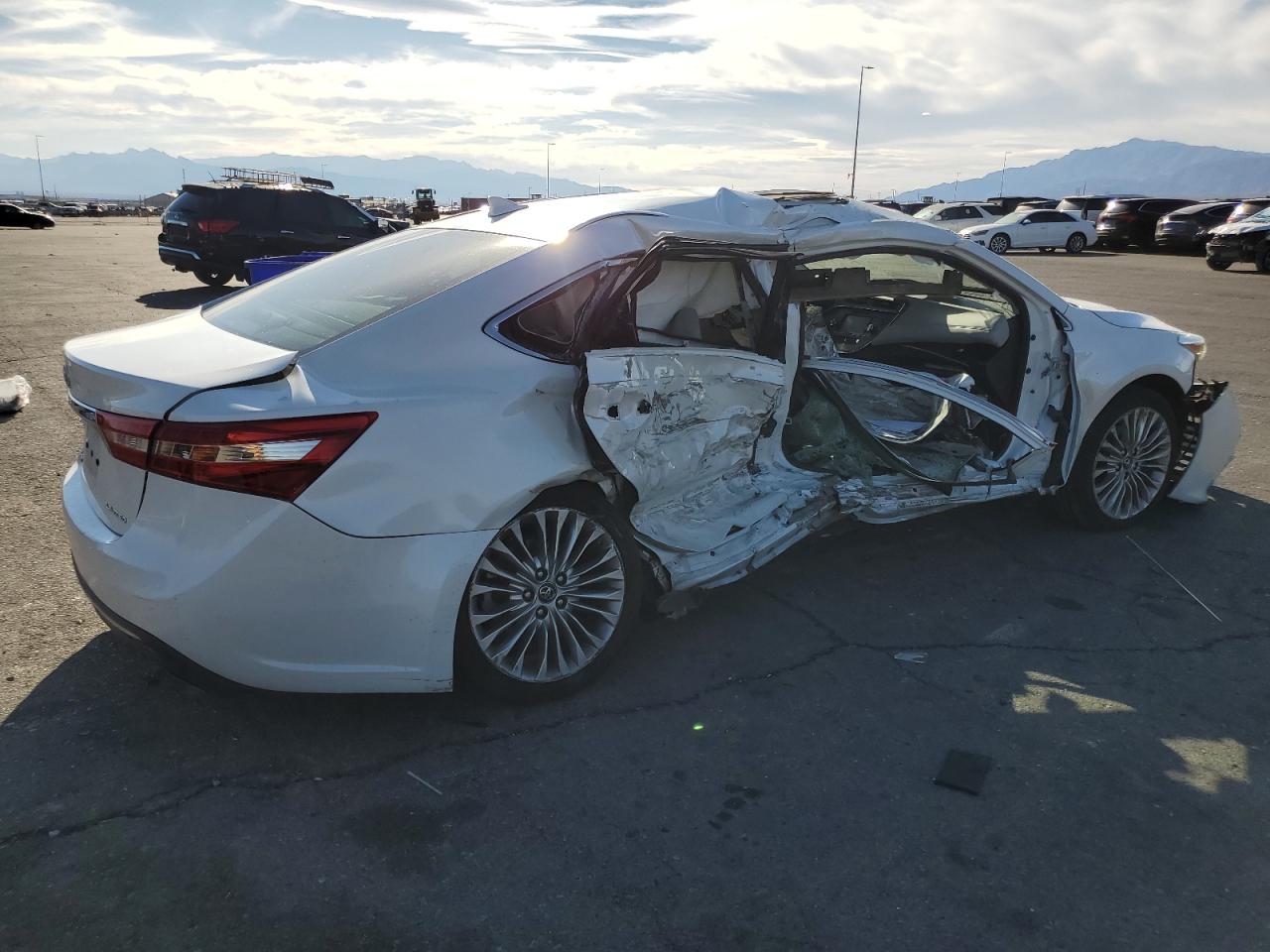 Toyota Avalon Xle Image 5