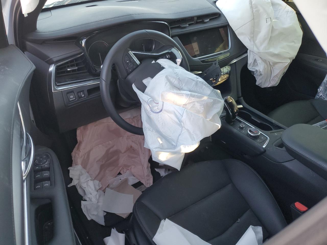 Cadillac XT6 Luxury Image 12