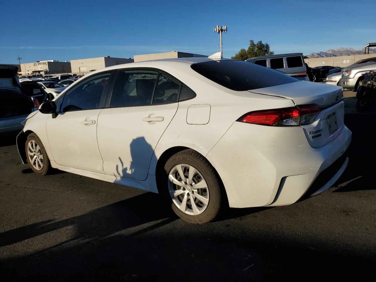 Toyota Corolla Le Image 4