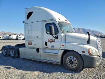  Salvage Freightliner Cascadia 1
