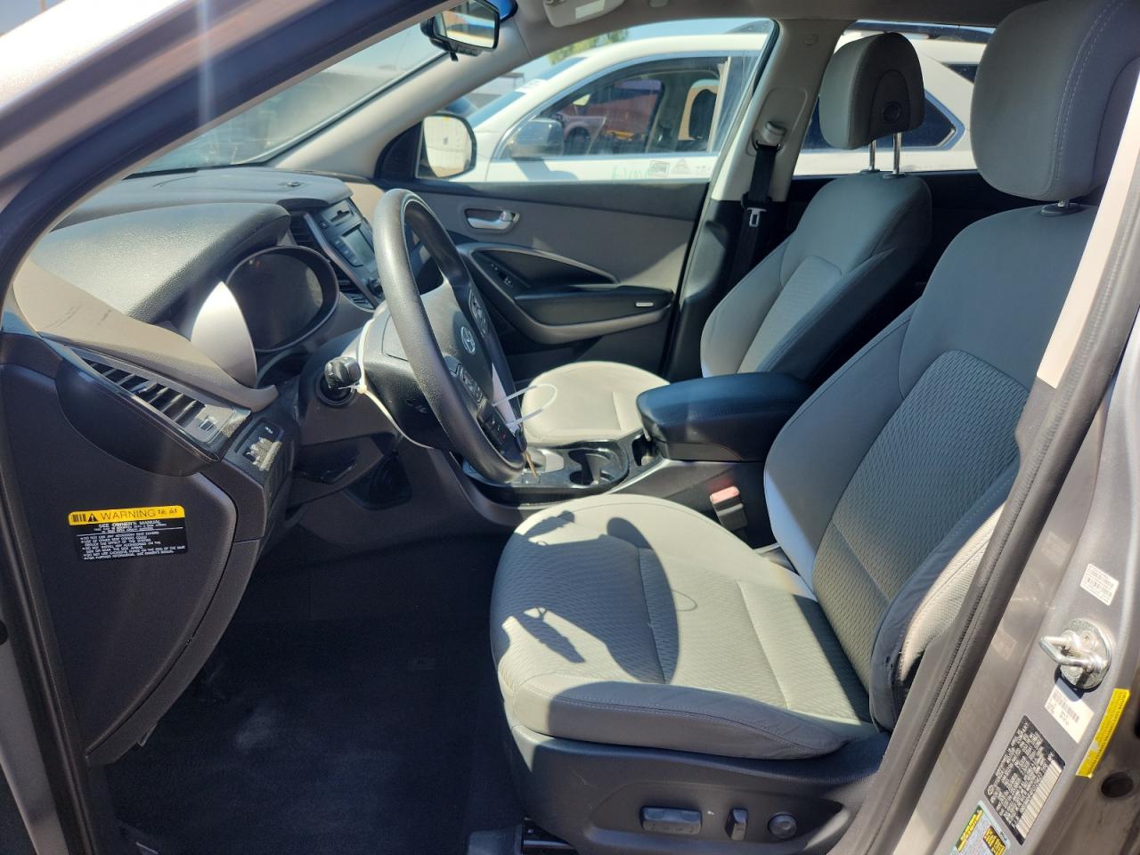 Hyundai SANTA FE Gls Image 11