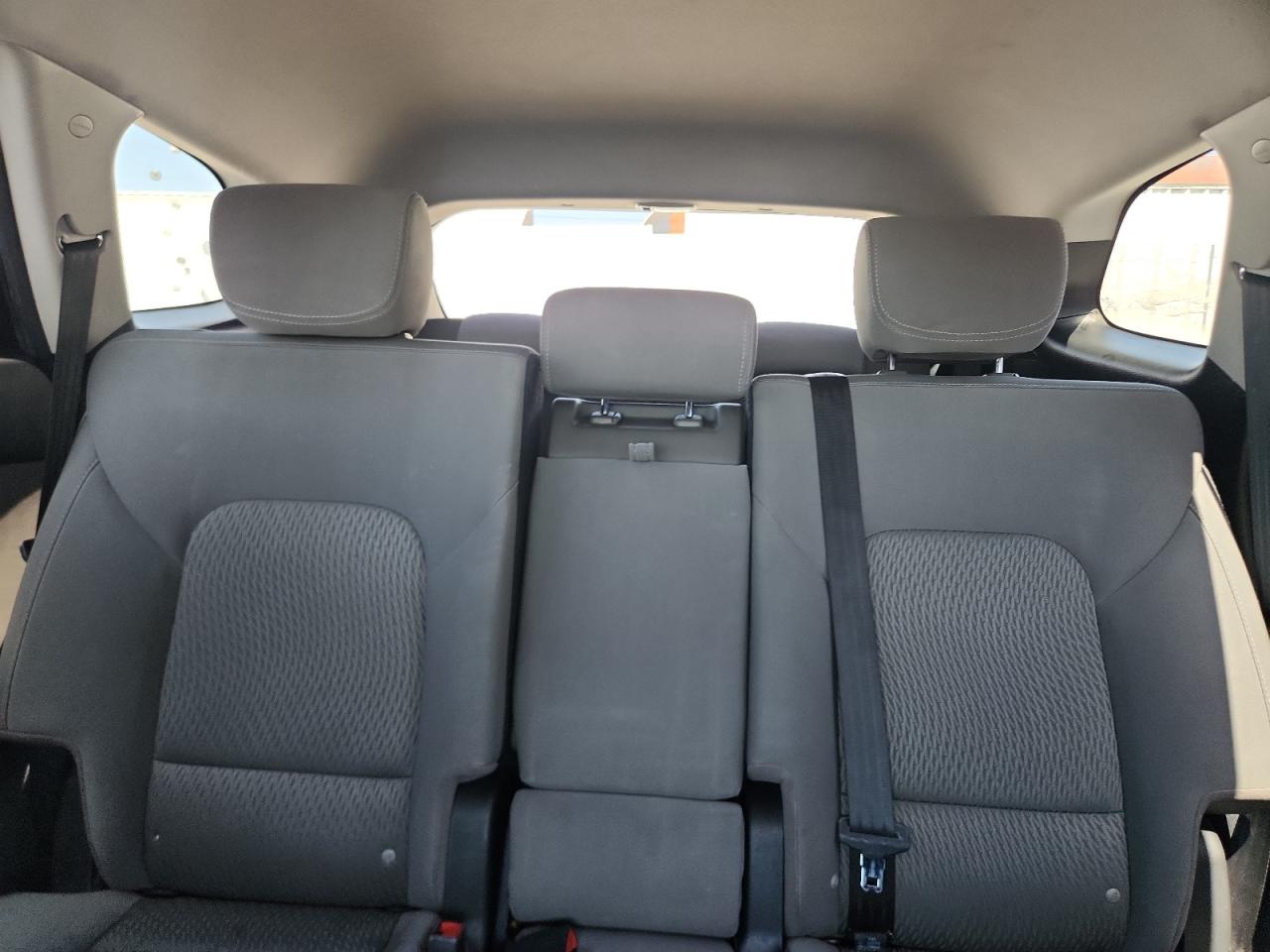 Hyundai SANTA FE Gls Image 4