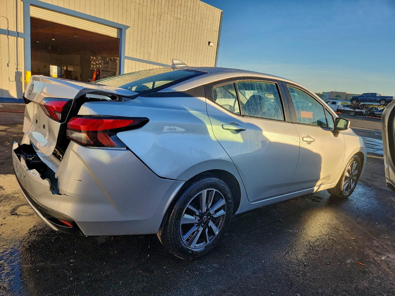 Nissan Versa Sv Image 7