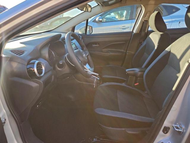 Nissan Versa Sv Image 2