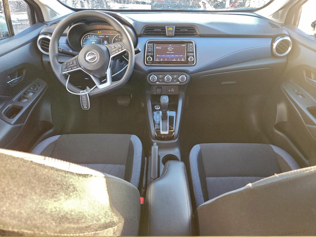 Nissan Versa Sv Image 3