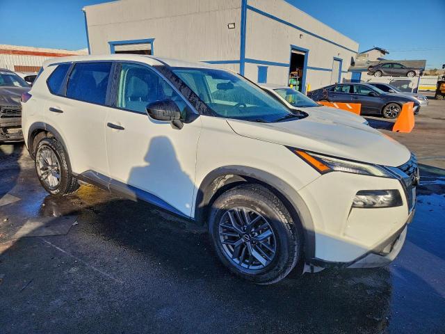 Nissan Rogue S Image 5