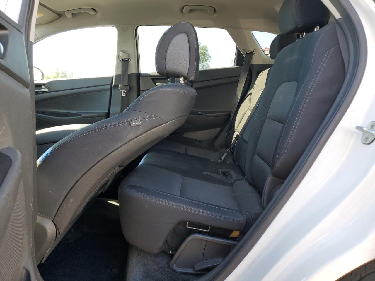 Hyundai TUCSON Se Image 12