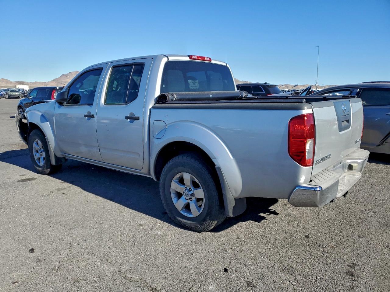 Nissan Frontier S Image 11