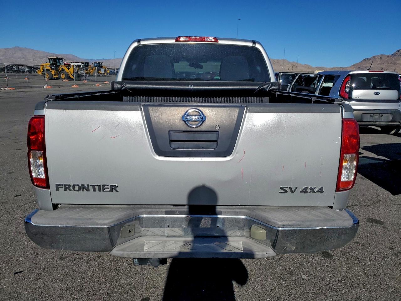 Nissan Frontier S Image 3