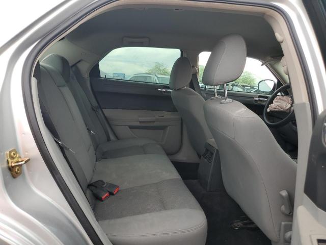 Chrysler 300 Image 10