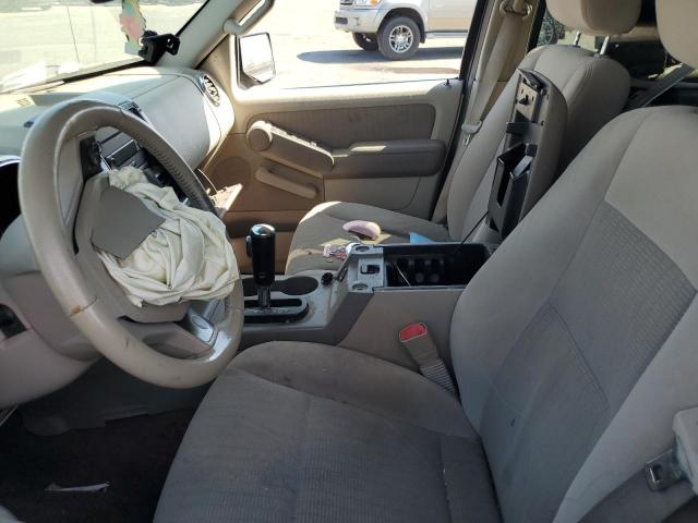 Ford Explorer Image 7
