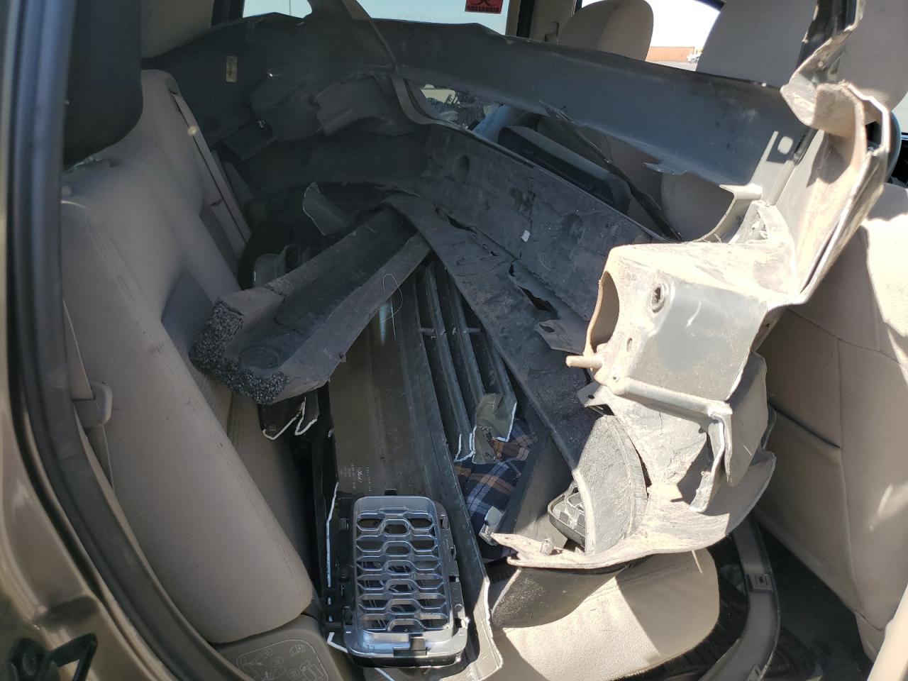 Ford Explorer Image 13