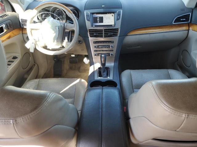 Lincoln MKT Image 11